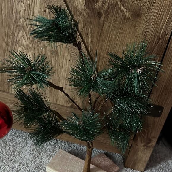 Charlie Brown’s Christmas Tree with Red Ornament - Picture 4 of 7